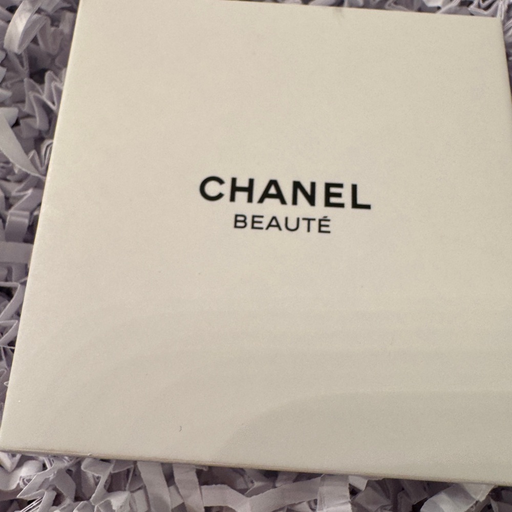 Chanel Gold Phone Kickstand and Ring Style Holder.  NWT - Picture 3 of 4